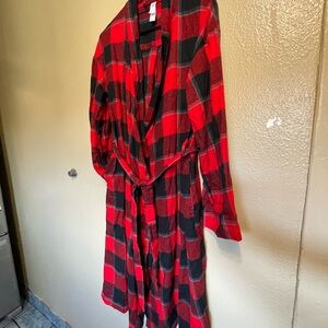 Stars Above Red and Black Plaid Flannel looks like New